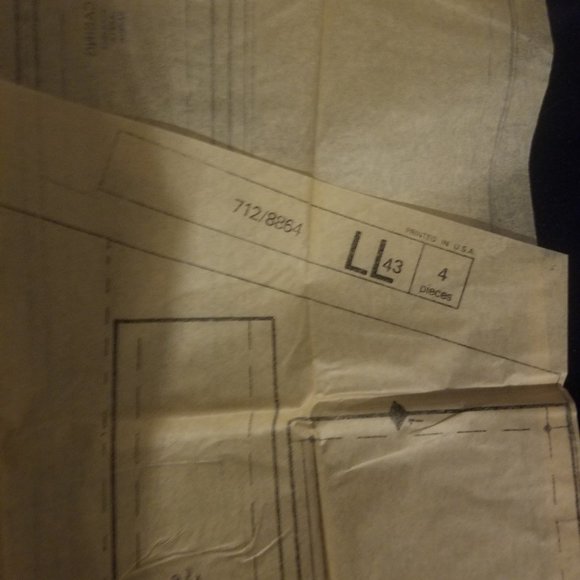 Star Trek's future Jadzia Dax actress models 80s sewing patterns! - Picture 7 of 8